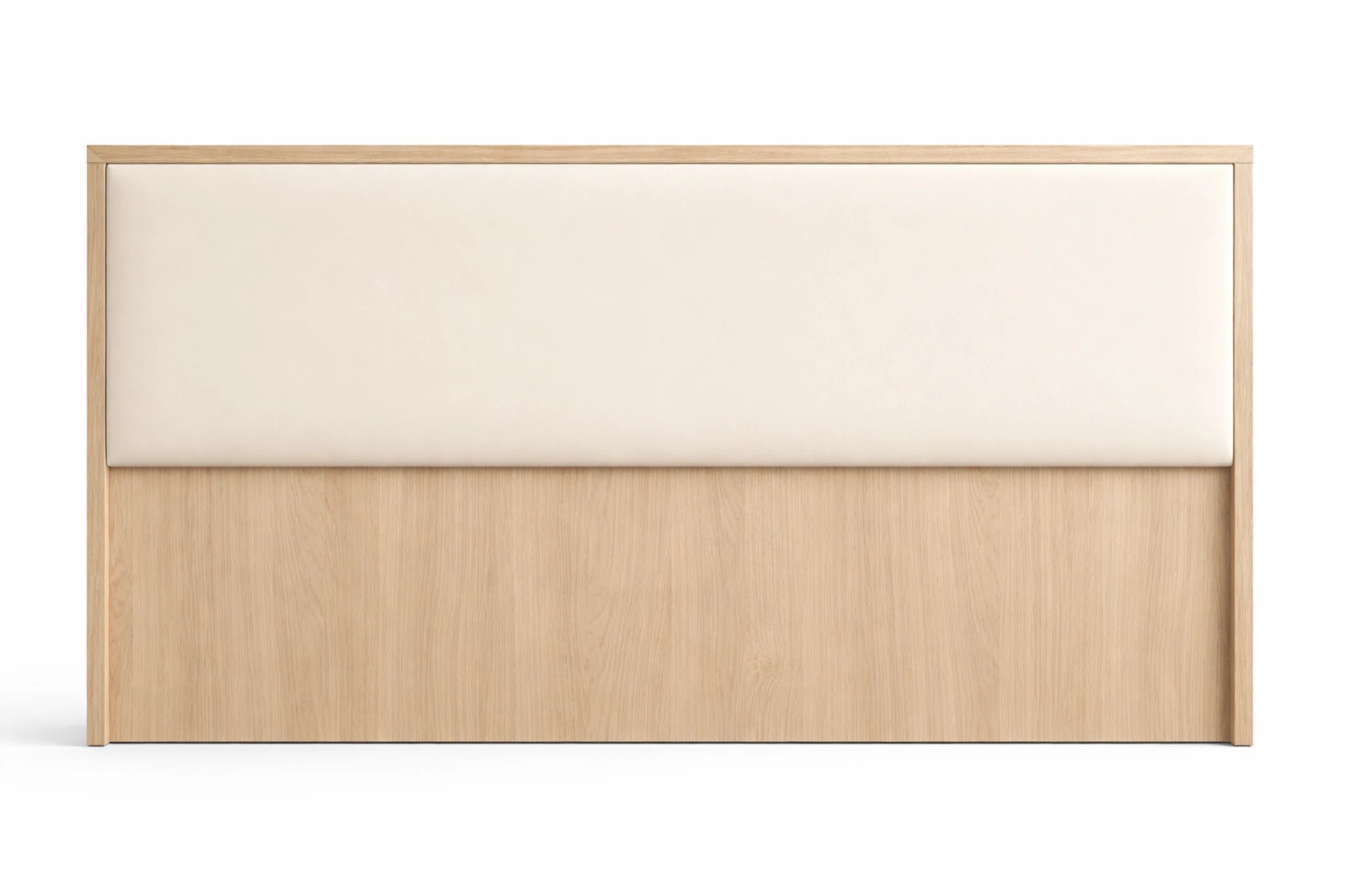Cabecero marco de madera clara con panel central acolchado tapizado en crema.
​