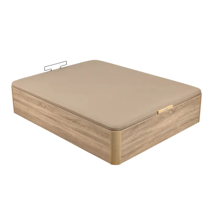 Canapé modelo Vissuto Bass con base color madera y tapizado.