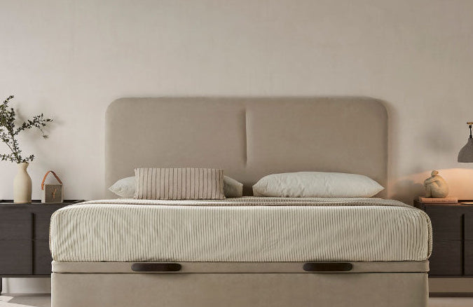 Imagen dormitorio con mesitas de noche de madera cabecero Vissuto Start