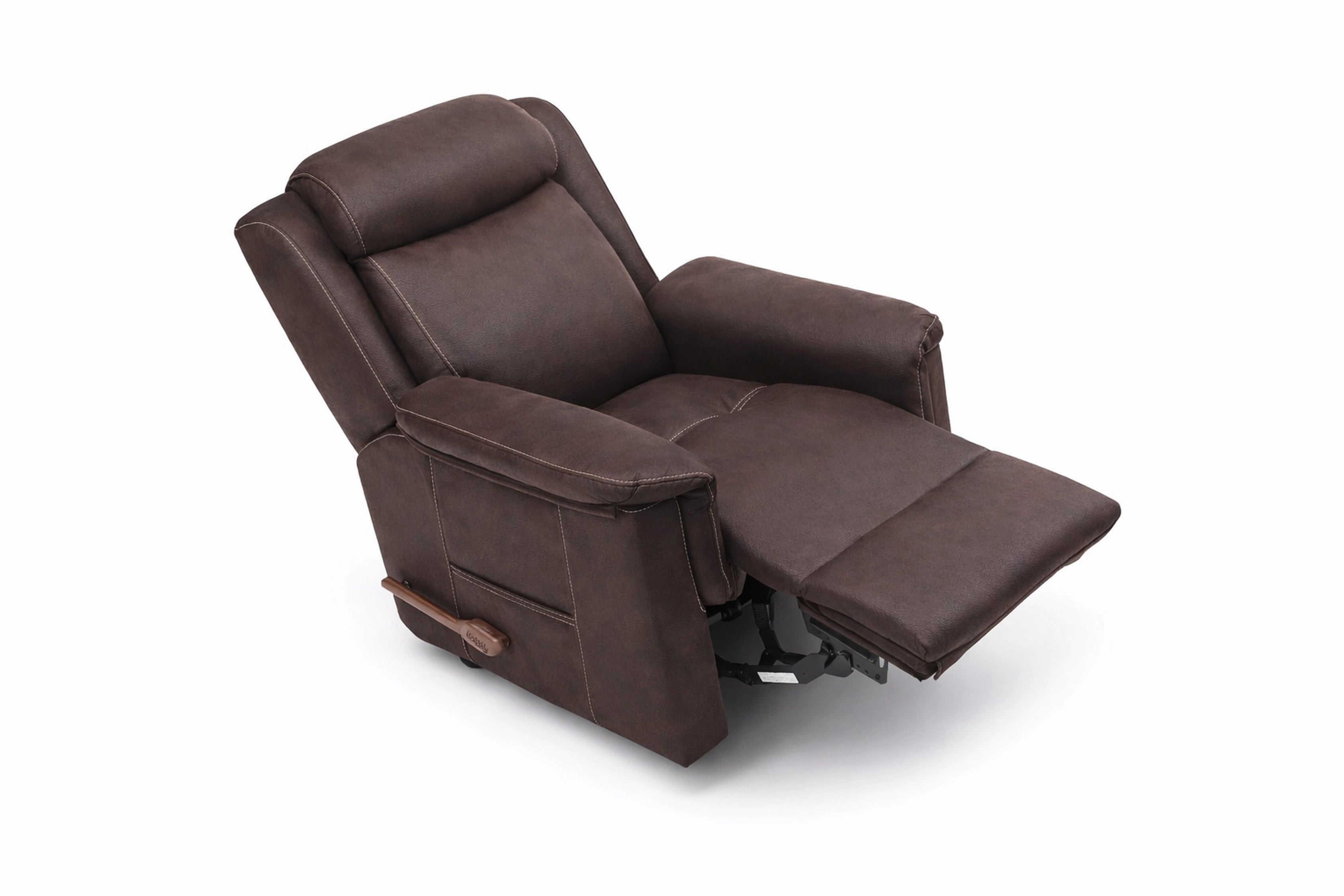 Sillón relax eléctrico Vissuto Chiara en piel marrón con reposapiés extendido visto en ángulo sobre fondo blanco
