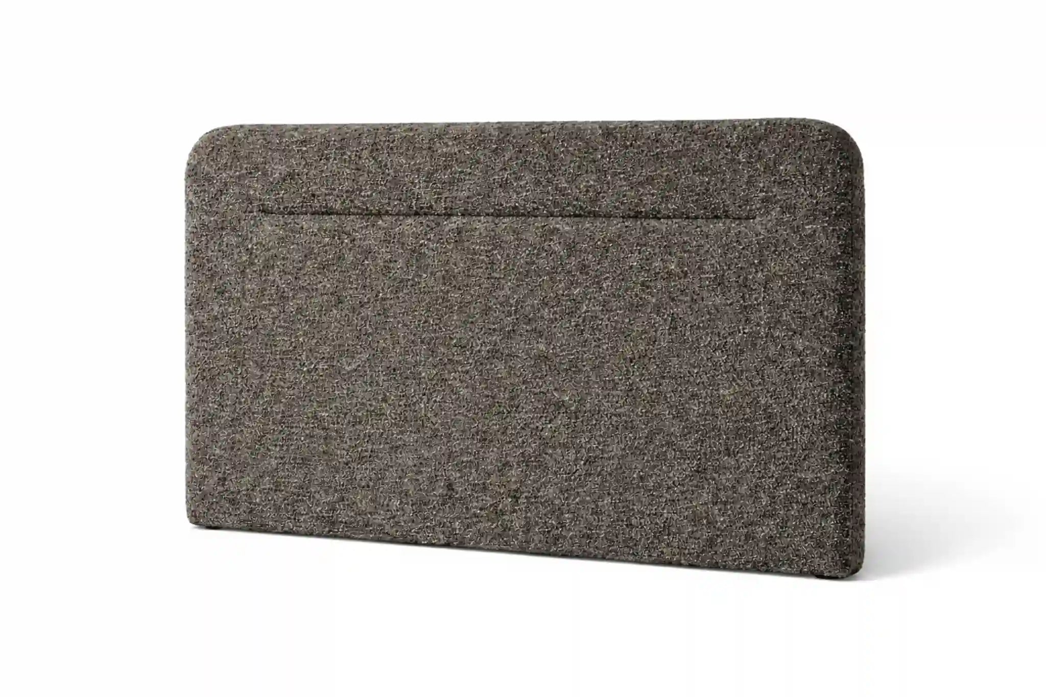 Cabecero tapizado con ranura horizontal superior en tono gris perla.